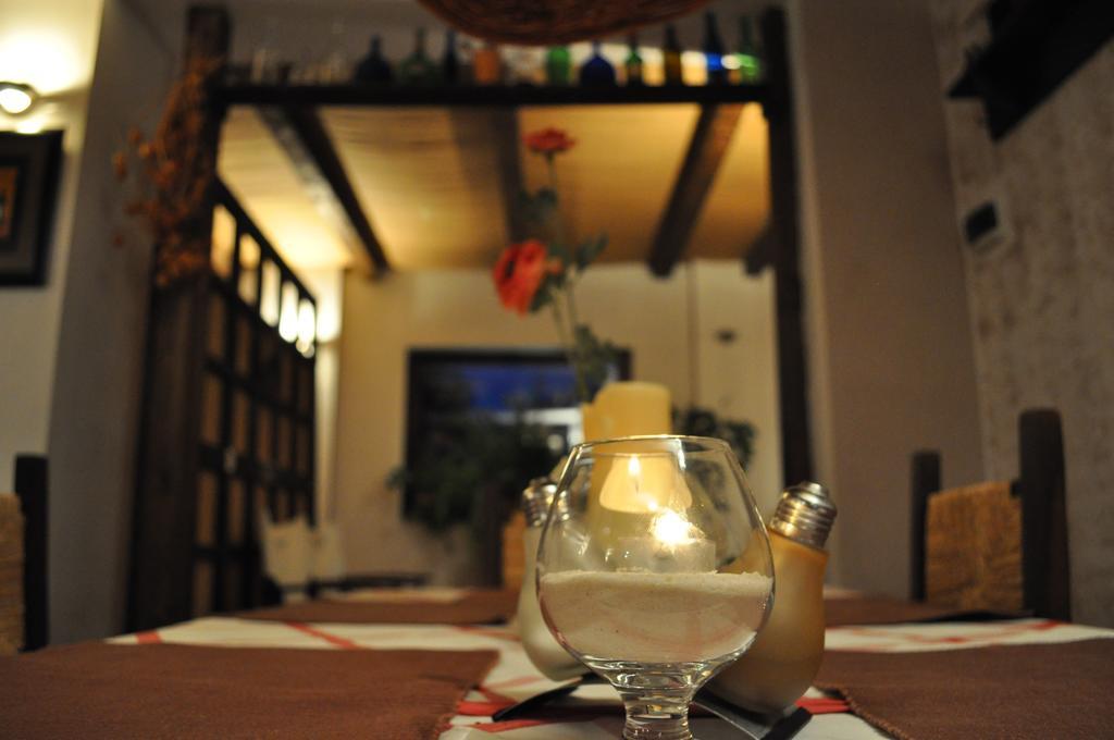 Bistro-Pension La Teleferic Sinaia Exterior foto